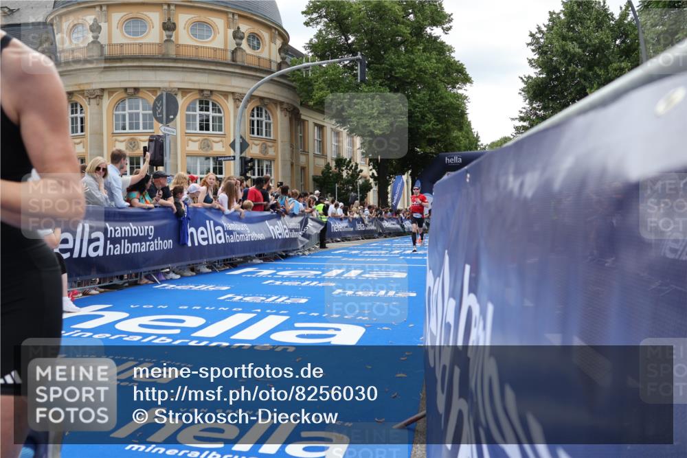 29.06.2025 - hella hamburg halbmarathon Strokosch-Dieckow http://msf.ph/oto/8256030 29.06.2025 10:41:48 Ziel 1169, 1512, 1763, 7092, 10415, 11765, 14346, 15521, 15535, 15935, 16507 meine-sportfotos.de