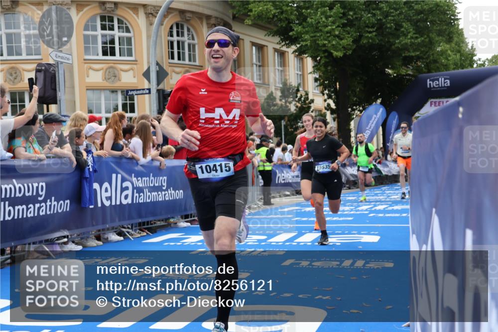 29.06.2025 - hella hamburg halbmarathon Strokosch-Dieckow http://msf.ph/oto/8256121 29.06.2025 10:41:51 Ziel 1169, 1763, 7092, 7363, 8694, 10415, 11765, 14346, 15521, 15935, 16507 meine-sportfotos.de