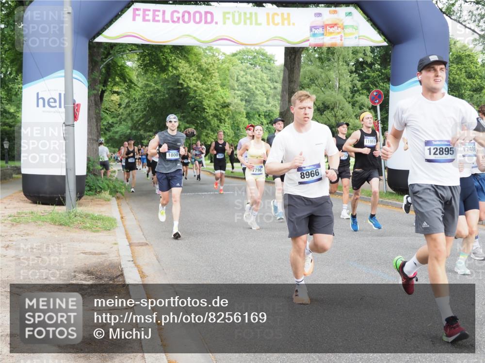 29.06.2025 - hella hamburg halbmarathon MichiJ http://msf.ph/oto/8256169 29.06.2025 10:29:25 Zwischen KM18-KM19 1677, 1800, 1912, 4303, 6152, 6429, 6771, 7774, 8122, 8966, 9540, 9711, 10783, 12292, 12895, 13457, 13667, 14899, 16201, 16347, 16580, 17486, 17971, 18412, 18802 meine-sportfotos.de