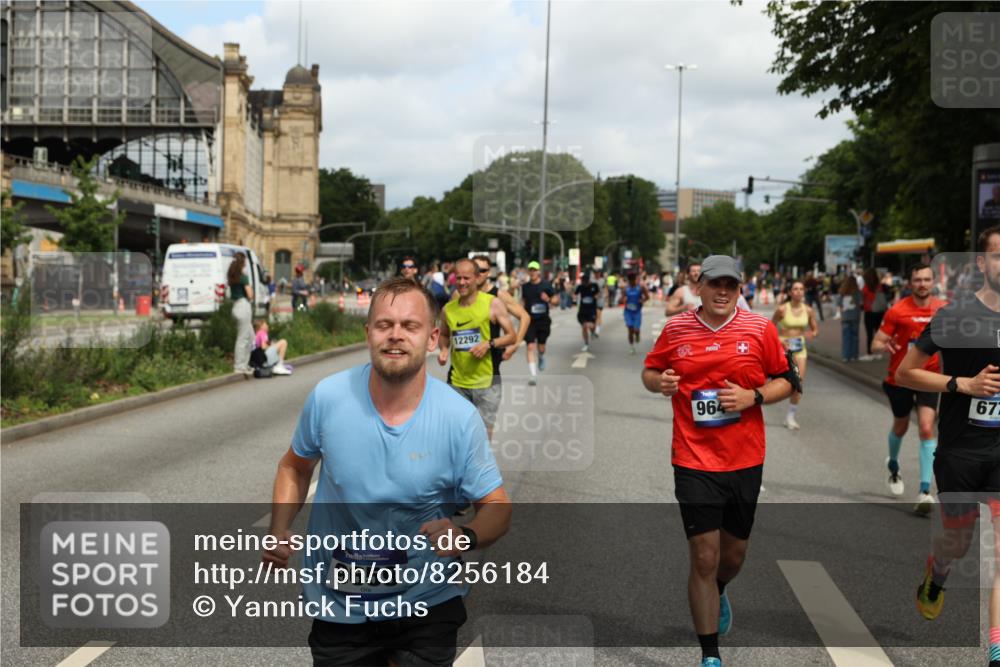 29.06.2025 - hella hamburg halbmarathon Yannick Fuchs http://msf.ph/oto/8256184 29.06.2025 10:35:49 20KM 1136, 1631, 2579, 2797, 3618, 4205, 4303, 4380, 4871, 4893, 5387, 5709, 6550, 6771, 6901, 7378, 7432, 7774, 7796, 8358, 9358, 9547, 9640, 9659, 9711, 9755, 9885, 10375, 10783, 11062, 11765, 11922, 12292, 12385, 12434, 12895, 13268, 13457, 14555, 14661, 15247, 15351, 16816, 17032, 17100, 17720, 17834, 18045, 18049, 18412, 18442, 18491, 18573, 18802 meine-sportfotos.de
