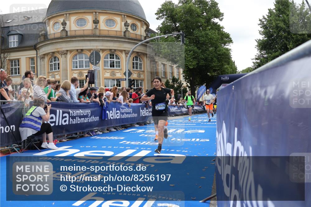 29.06.2025 - hella hamburg halbmarathon Strokosch-Dieckow http://msf.ph/oto/8256197 29.06.2025 10:41:52 Ziel 1169, 5690, 7092, 7363, 8694, 10415, 11765, 15521, 15935, 16507, 17926 meine-sportfotos.de