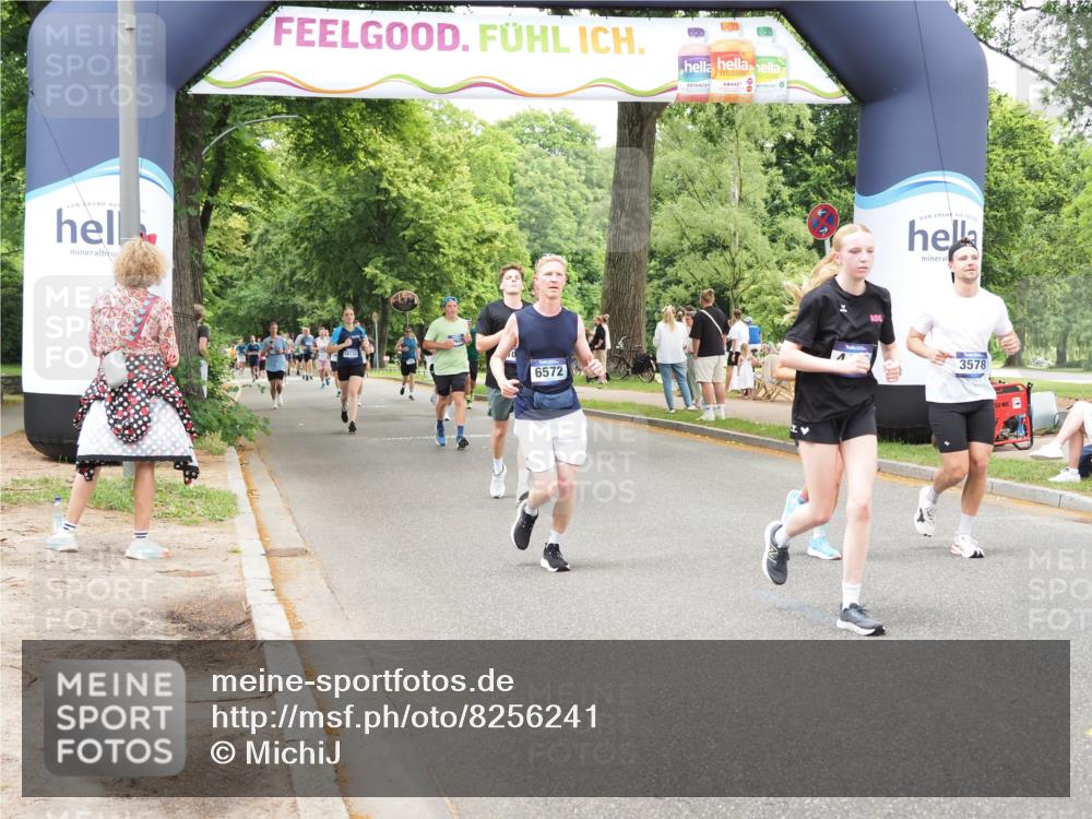 29.06.2025 - hella hamburg halbmarathon MichiJ http://msf.ph/oto/8256241 29.06.2025 10:52:43 Zwischen KM18-KM19 3578, 3746, 4488, 6572, 9165, 10781, 10998, 12473, 13481, 17059, 18827 meine-sportfotos.de