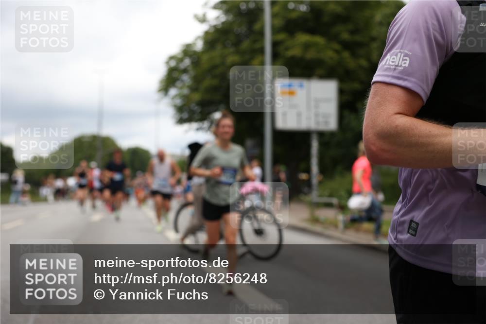 29.06.2025 - hella hamburg halbmarathon Yannick Fuchs http://msf.ph/oto/8256248 29.06.2025 10:48:20 20KM 1410, 1442, 1549, 1815, 2432, 3177, 3310, 3861, 3898, 4299, 6082, 6084, 6260, 6356, 6581, 6723, 6994, 7129, 7973, 8223, 8772, 8798, 9012, 9060, 9227, 10040, 10263, 10266, 11009, 11499, 11789, 12213, 12362, 12489, 13147, 13869, 14026, 14660, 14818, 15113, 15156, 15169, 15408, 15524, 16092, 16574, 16623, 16750, 17740, 17765, 18450, 18759, 19177 meine-sportfotos.de