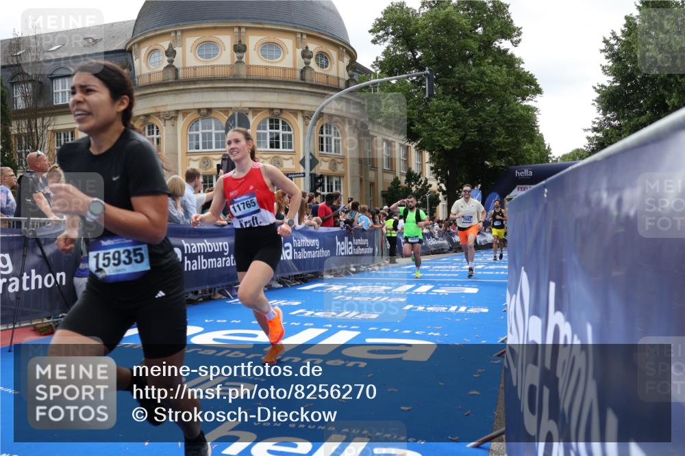 29.06.2025 - hella hamburg halbmarathon Strokosch-Dieckow http://msf.ph/oto/8256270 29.06.2025 10:41:53 Ziel 1169, 5690, 7092, 7363, 8694, 10415, 11765, 15521, 15846, 15935, 16507, 17926 meine-sportfotos.de