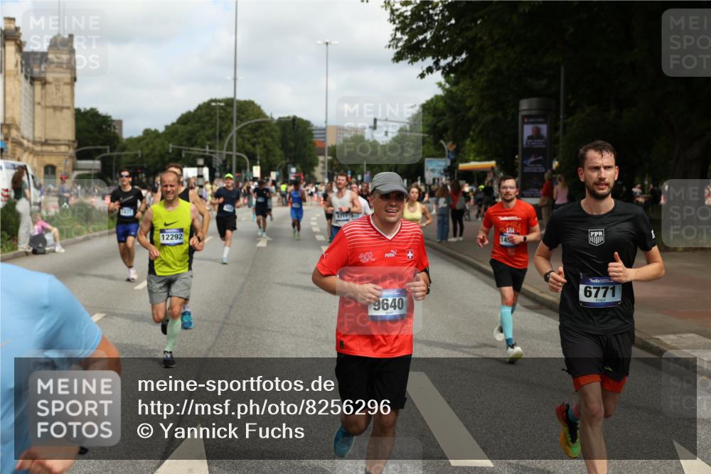 29.06.2025 - hella hamburg halbmarathon Yannick Fuchs http://msf.ph/oto/8256296 29.06.2025 10:35:49 20KM 1136, 1631, 2579, 2797, 3618, 4205, 4303, 4380, 4871, 4893, 5387, 5709, 6550, 6771, 6901, 7378, 7432, 7774, 7796, 8358, 9358, 9547, 9640, 9659, 9711, 9755, 9885, 10375, 10783, 11062, 11765, 11922, 12292, 12385, 12434, 12895, 13268, 13457, 14555, 14661, 15247, 15351, 16816, 17032, 17100, 17720, 17834, 18045, 18049, 18412, 18442, 18491, 18573, 18802 meine-sportfotos.de