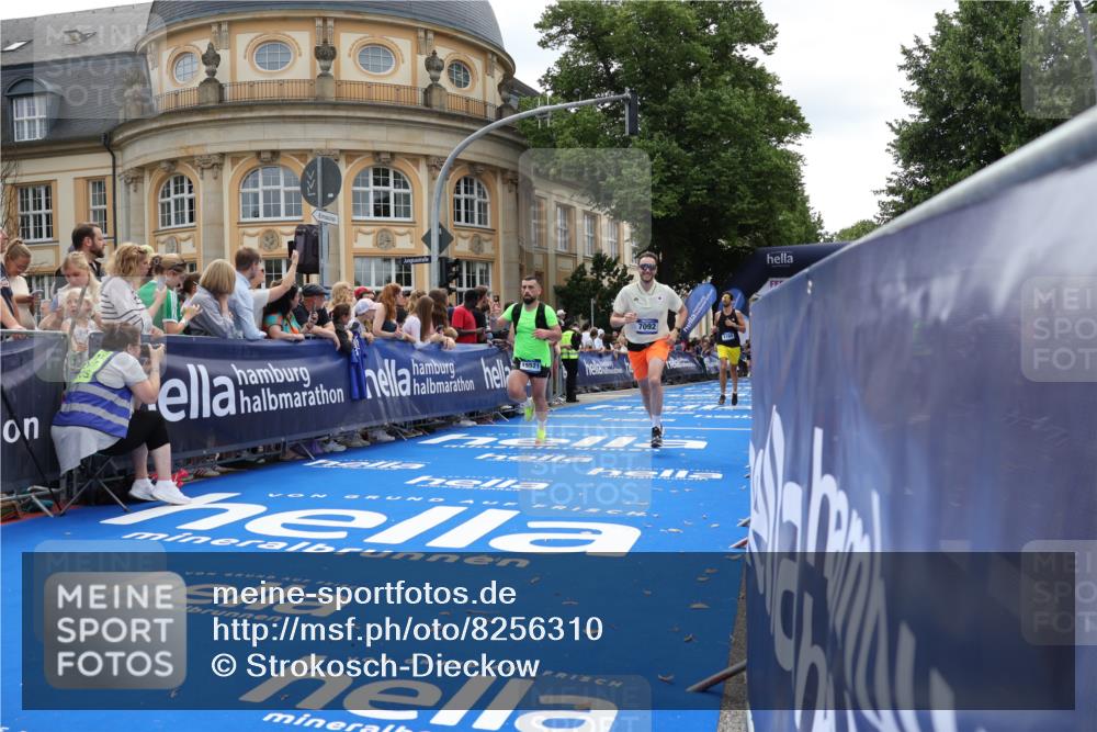 29.06.2025 - hella hamburg halbmarathon Strokosch-Dieckow http://msf.ph/oto/8256310 29.06.2025 10:41:53 Ziel 1169, 5690, 7092, 7363, 8694, 10415, 11765, 15521, 15846, 15935, 16507, 17926 meine-sportfotos.de