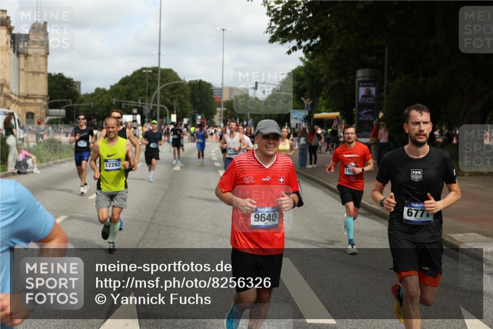 29.06.2025 - hella hamburg halbmarathon Yannick Fuchs http://msf.ph/oto/8256326 29.06.2025 10:35:49 20KM 1136, 1631, 2579, 2797, 3618, 4205, 4303, 4380, 4871, 4893, 5387, 5709, 6550, 6771, 6901, 7378, 7432, 7774, 7796, 8358, 9358, 9547, 9640, 9659, 9711, 9755, 9885, 10375, 10783, 11062, 11765, 11922, 12292, 12385, 12434, 12895, 13268, 13457, 14555, 14661, 15247, 15351, 16816, 17032, 17100, 17720, 17834, 18045, 18049, 18412, 18442, 18491, 18573, 18802 meine-sportfotos.de