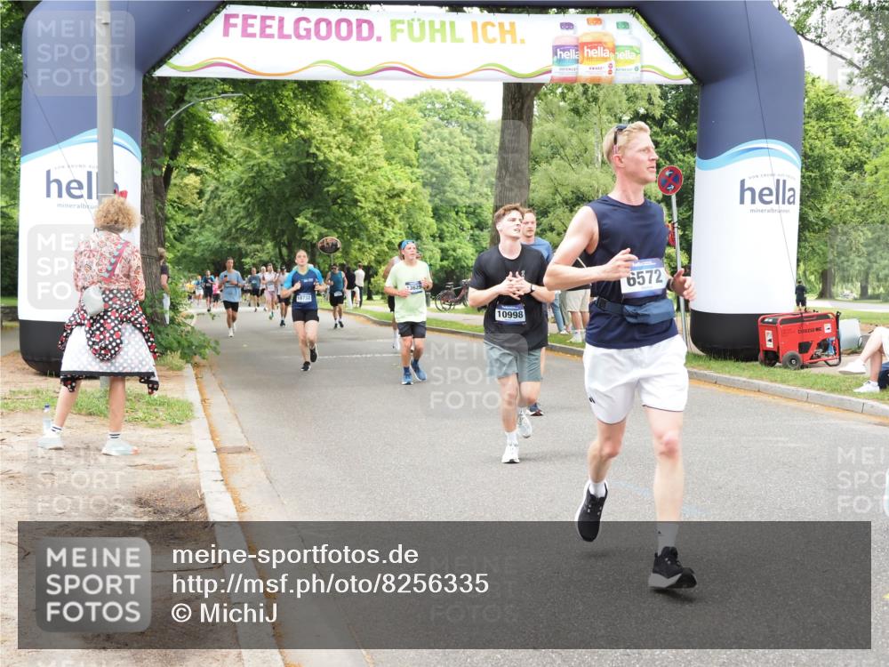 29.06.2025 - hella hamburg halbmarathon MichiJ http://msf.ph/oto/8256335 29.06.2025 10:52:44 Zwischen KM18-KM19 3578, 3746, 4488, 6572, 9165, 10067, 10781, 10998, 13481, 13625 meine-sportfotos.de