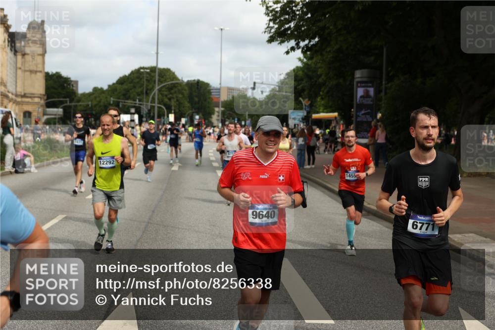 29.06.2025 - hella hamburg halbmarathon Yannick Fuchs http://msf.ph/oto/8256338 29.06.2025 10:35:49 20KM 1136, 1631, 2579, 2797, 3618, 4205, 4303, 4380, 4871, 4893, 5387, 5709, 6550, 6771, 6901, 7378, 7432, 7774, 7796, 8358, 9358, 9547, 9640, 9659, 9711, 9755, 9885, 10375, 10783, 11062, 11765, 11922, 12292, 12385, 12434, 12895, 13268, 13457, 14555, 14661, 15247, 15351, 16816, 17032, 17100, 17720, 17834, 18045, 18049, 18412, 18442, 18491, 18573, 18802 meine-sportfotos.de