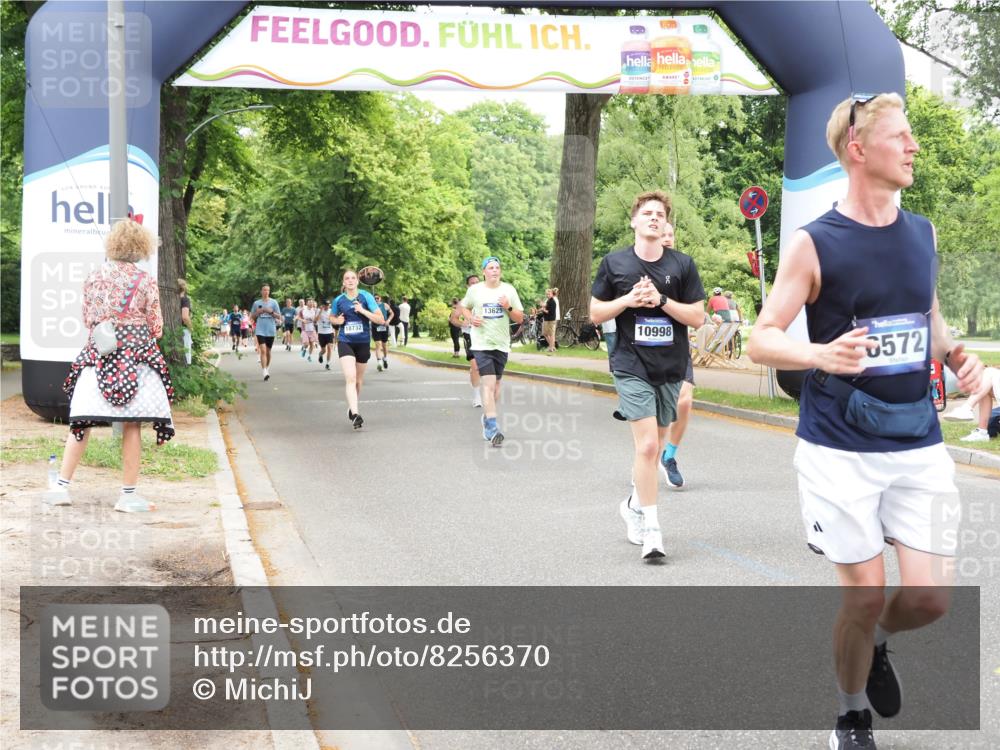 29.06.2025 - hella hamburg halbmarathon MichiJ http://msf.ph/oto/8256370 29.06.2025 10:52:45 Zwischen KM18-KM19 3578, 3746, 4488, 6572, 9165, 10067, 10781, 10998, 13481, 13625 meine-sportfotos.de