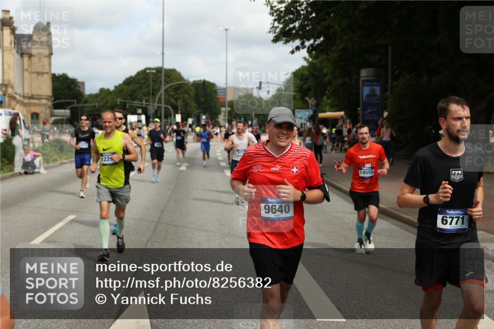 29.06.2025 - hella hamburg halbmarathon Yannick Fuchs http://msf.ph/oto/8256382 29.06.2025 10:35:50 20KM 1136, 1570, 1631, 2579, 2797, 3618, 4205, 4303, 4380, 4871, 4893, 5387, 5709, 6550, 6771, 6901, 7432, 7774, 7796, 8358, 9358, 9547, 9640, 9659, 9711, 9755, 9885, 10375, 10783, 11062, 11765, 11922, 12292, 12385, 12434, 12895, 13457, 14555, 14661, 15247, 15351, 16816, 17032, 17100, 17720, 17834, 18045, 18049, 18412, 18442, 18491, 18573, 18764, 18802 meine-sportfotos.de
