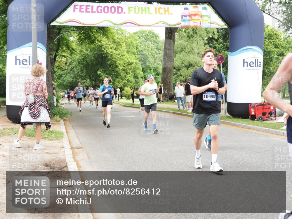 29.06.2025 - hella hamburg halbmarathon MichiJ http://msf.ph/oto/8256412 29.06.2025 10:52:45 Zwischen KM18-KM19 3578, 3746, 4488, 6572, 9165, 10067, 10781, 10998, 13481, 13625 meine-sportfotos.de