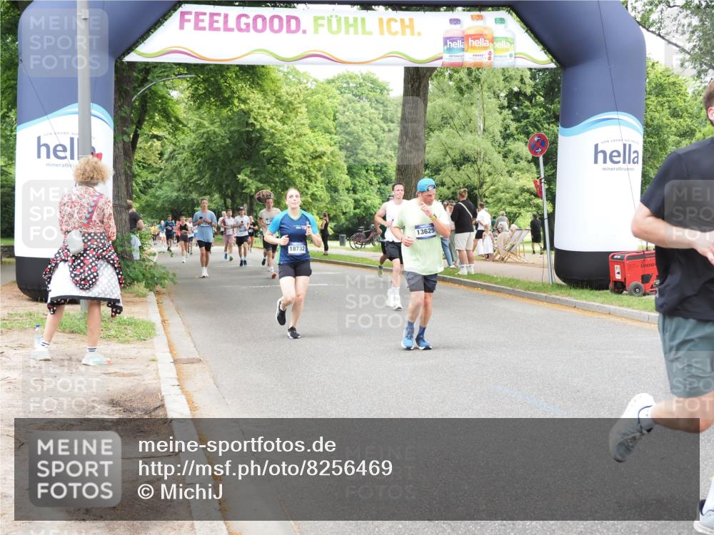 29.06.2025 - hella hamburg halbmarathon MichiJ http://msf.ph/oto/8256469 29.06.2025 10:52:46 Zwischen KM18-KM19 3578, 3746, 4488, 6572, 9165, 10067, 10781, 10998, 13481, 13566, 13625, 18732 meine-sportfotos.de