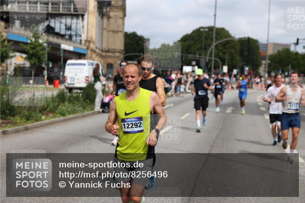 29.06.2025 - hella hamburg halbmarathon Yannick Fuchs http://msf.ph/oto/8256496 29.06.2025 10:35:50 20KM 1136, 1570, 1631, 2579, 2797, 3618, 4205, 4303, 4380, 4871, 4893, 5387, 5709, 6550, 6771, 6901, 7432, 7774, 7796, 8358, 9358, 9547, 9640, 9659, 9711, 9755, 9885, 10375, 10783, 11062, 11765, 11922, 12292, 12385, 12434, 12895, 13457, 14555, 14661, 15247, 15351, 16816, 17032, 17100, 17720, 17834, 18045, 18049, 18412, 18442, 18491, 18573, 18764, 18802 meine-sportfotos.de
