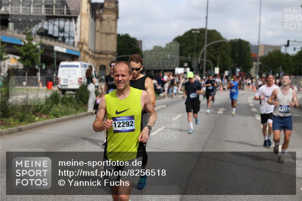 29.06.2025 - hella hamburg halbmarathon Yannick Fuchs http://msf.ph/oto/8256518 29.06.2025 10:35:50 20KM 1136, 1570, 1631, 2579, 2797, 3618, 4205, 4303, 4380, 4871, 4893, 5387, 5709, 6550, 6771, 6901, 7432, 7774, 7796, 8358, 9358, 9547, 9640, 9659, 9711, 9755, 9885, 10375, 10783, 11062, 11765, 11922, 12292, 12385, 12434, 12895, 13457, 14555, 14661, 15247, 15351, 16816, 17032, 17100, 17720, 17834, 18045, 18049, 18412, 18442, 18491, 18573, 18764, 18802 meine-sportfotos.de