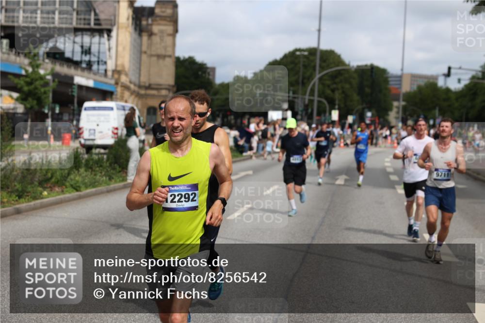 29.06.2025 - hella hamburg halbmarathon Yannick Fuchs http://msf.ph/oto/8256542 29.06.2025 10:35:51 20KM 1136, 1570, 1631, 2579, 2797, 3618, 4205, 4303, 4380, 4871, 4893, 5387, 5709, 6550, 6771, 6901, 7432, 7774, 7796, 8358, 9358, 9547, 9640, 9659, 9711, 9755, 9885, 10375, 10783, 11062, 11765, 11922, 12292, 12385, 12434, 12895, 13457, 14555, 14661, 15351, 16816, 17032, 17100, 17720, 17834, 18045, 18049, 18412, 18442, 18491, 18573, 18764, 18802 meine-sportfotos.de