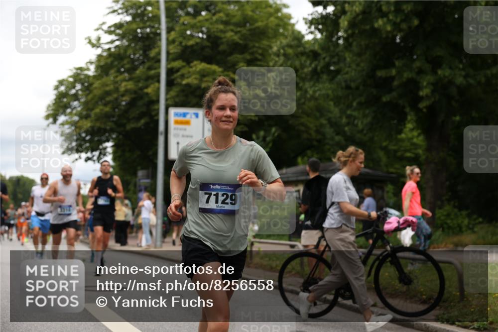 29.06.2025 - hella hamburg halbmarathon Yannick Fuchs http://msf.ph/oto/8256558 29.06.2025 10:48:21 20KM 1410, 1442, 1549, 1815, 2432, 3177, 3310, 3861, 3898, 4189, 6082, 6084, 6260, 6356, 6581, 6723, 6994, 7129, 7973, 8223, 8449, 8772, 8798, 9012, 9060, 9227, 10040, 10263, 10266, 11009, 11499, 11789, 12213, 12362, 12489, 13147, 13297, 13869, 14026, 14660, 14818, 15113, 15156, 15169, 15408, 15524, 16092, 16574, 16623, 16750, 17740, 17765, 18759, 19177 meine-sportfotos.de