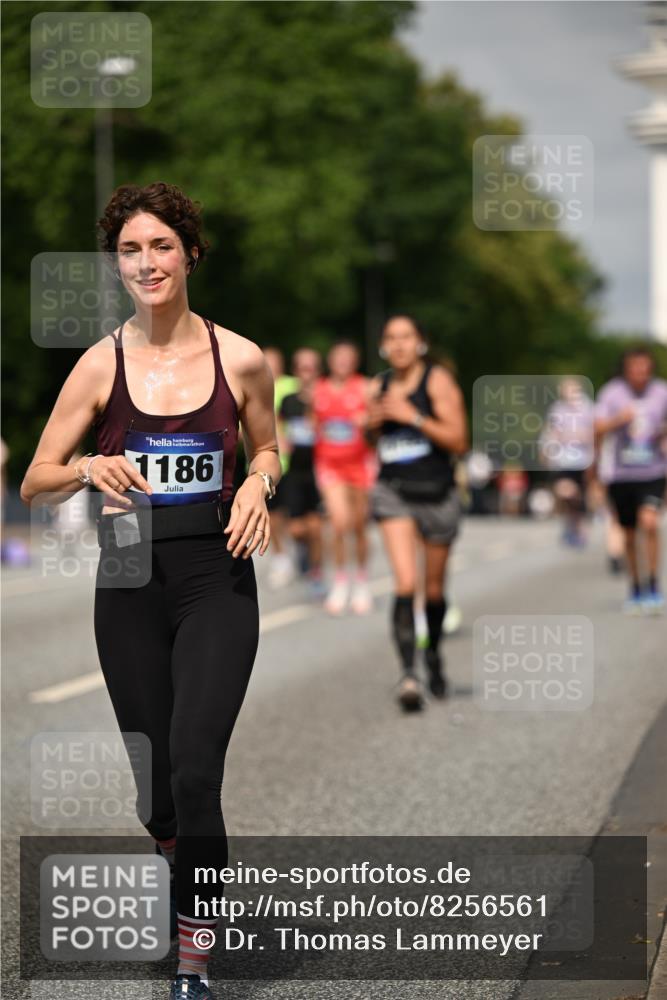 29.06.2025 - hella hamburg halbmarathon Dr. Thomas Lammeyer http://msf.ph/oto/8256561 29.06.2025 10:14:33 Kennedybrücke 1052, 1186, 1456, 5182, 5653, 5806, 7058, 8685, 9150, 9829 meine-sportfotos.de