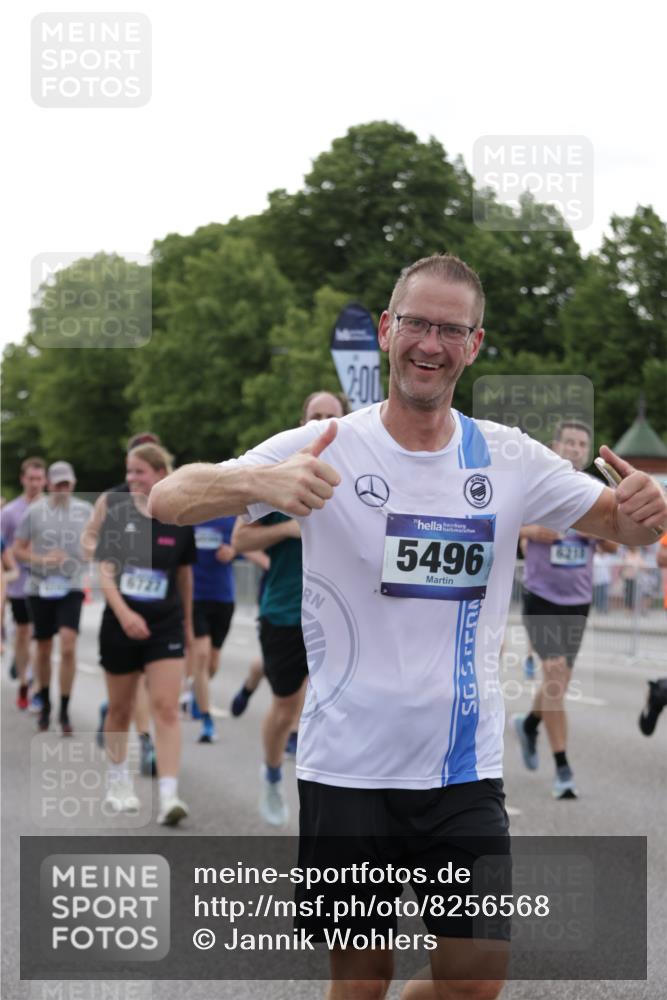 29.06.2025 - hella hamburg halbmarathon Jannik Wohlers http://msf.ph/oto/8256568 29.06.2025 10:31:45 Lombardsbrücke 1311, 1987, 2349, 2943, 3022, 3707, 3752, 3778, 3822, 4314, 4365, 4605, 4924, 5496, 5601, 5658, 5743, 6218, 6252, 7135, 7239, 7295, 7344, 7535, 7570, 7695, 7789, 7816, 8175, 8538, 9125, 9206, 10248, 10924, 11168, 11462, 12136, 12319, 12755, 12936, 13026, 13959, 13960, 14029, 14099, 14105, 14191, 14494, 14599, 15471, 15987, 16200, 17958, 18369, 18931 meine-sportfotos.de