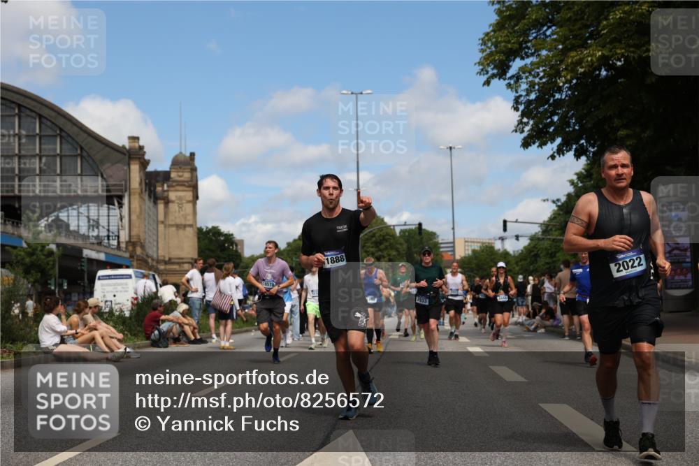 29.06.2025 - hella hamburg halbmarathon Yannick Fuchs http://msf.ph/oto/8256572 29.06.2025 11:27:41 20KM 1275, 1298, 1300, 1324, 1472, 1557, 2022, 2059, 2172, 2199, 2933, 3409, 3871, 4372, 4444, 4624, 4970, 5138, 5165, 5557, 5611, 5733, 6092, 6093, 7018, 7027, 7140, 7570, 8257, 8258, 8715, 9744, 9799, 10561, 10798, 10919, 11010, 11157, 11812, 11888, 12237, 12238, 12508, 12605, 12826, 12827, 13111, 13113, 13535, 14112, 14305, 15119, 15405, 15612, 15841, 16682, 17412, 18087, 18129, 18293, 18524, 18578, 18809, 19006 meine-sportfotos.de