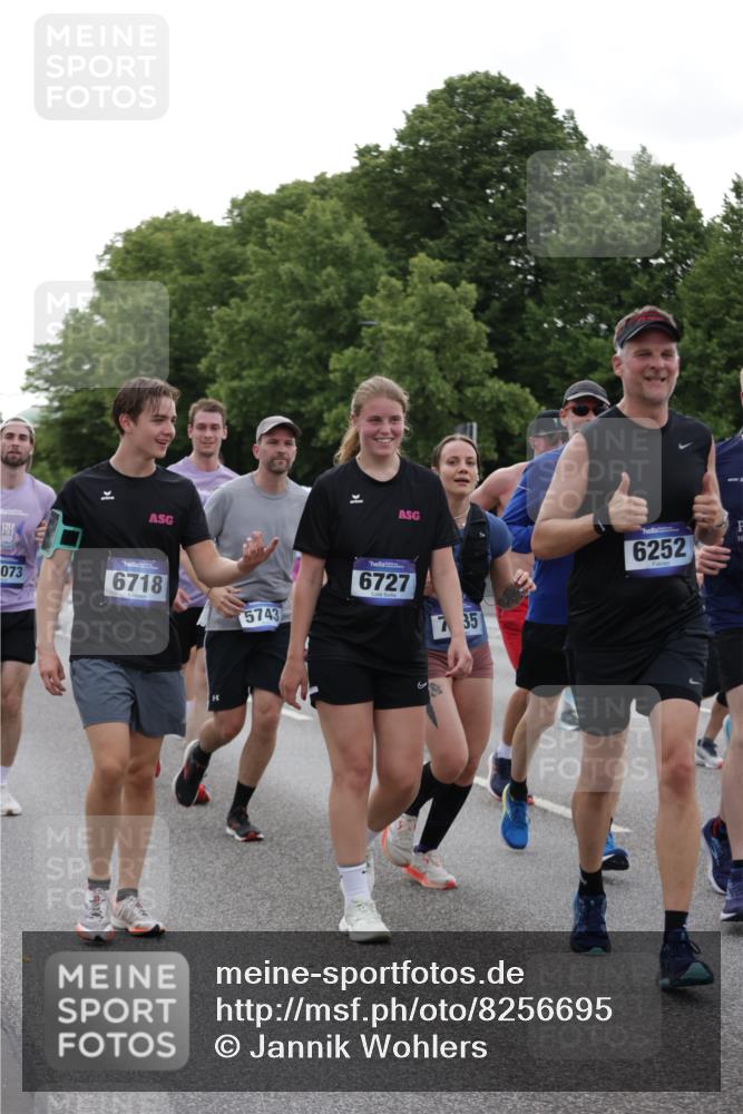 29.06.2025 - hella hamburg halbmarathon Jannik Wohlers http://msf.ph/oto/8256695 29.06.2025 10:31:47 Lombardsbrücke 1311, 1987, 2349, 2943, 3022, 3707, 3778, 3822, 4314, 4365, 4605, 4924, 5496, 5601, 5658, 5743, 6218, 6252, 7135, 7239, 7295, 7344, 7535, 7570, 7695, 7789, 8124, 8175, 8538, 8787, 9125, 9206, 10248, 10828, 10924, 11168, 11225, 11362, 11462, 11787, 12136, 12755, 12936, 13026, 13284, 13959, 13960, 14029, 14099, 14105, 14191, 14494, 14599, 15120, 15471, 15987, 16200, 17958, 18369, 18931 meine-sportfotos.de