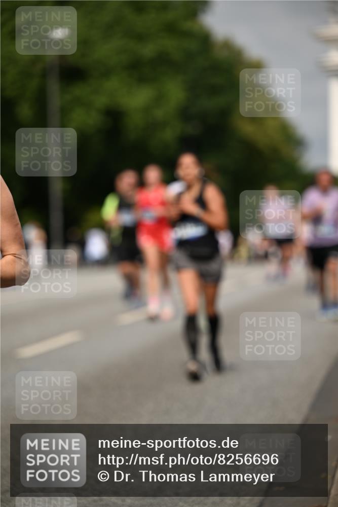 29.06.2025 - hella hamburg halbmarathon Dr. Thomas Lammeyer http://msf.ph/oto/8256696 29.06.2025 10:14:34 Kennedybrücke 1052, 1186, 1456, 1548, 1781, 5182, 5653, 5806, 7058, 8561, 8685, 9150, 9829 meine-sportfotos.de