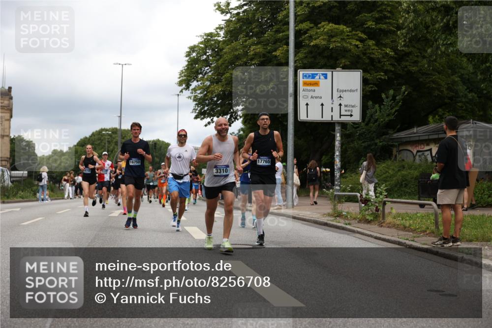 29.06.2025 - hella hamburg halbmarathon Yannick Fuchs http://msf.ph/oto/8256708 29.06.2025 10:48:21 20KM 1410, 1442, 1549, 1815, 2432, 3177, 3310, 3861, 3898, 4189, 6082, 6084, 6260, 6356, 6581, 6723, 6994, 7129, 7973, 8223, 8449, 8772, 8798, 9012, 9060, 9227, 10040, 10263, 10266, 11009, 11499, 11789, 12213, 12362, 12489, 13147, 13297, 13869, 14026, 14660, 14818, 15113, 15156, 15169, 15408, 15524, 16092, 16574, 16623, 16750, 17740, 17765, 18759, 19177 meine-sportfotos.de