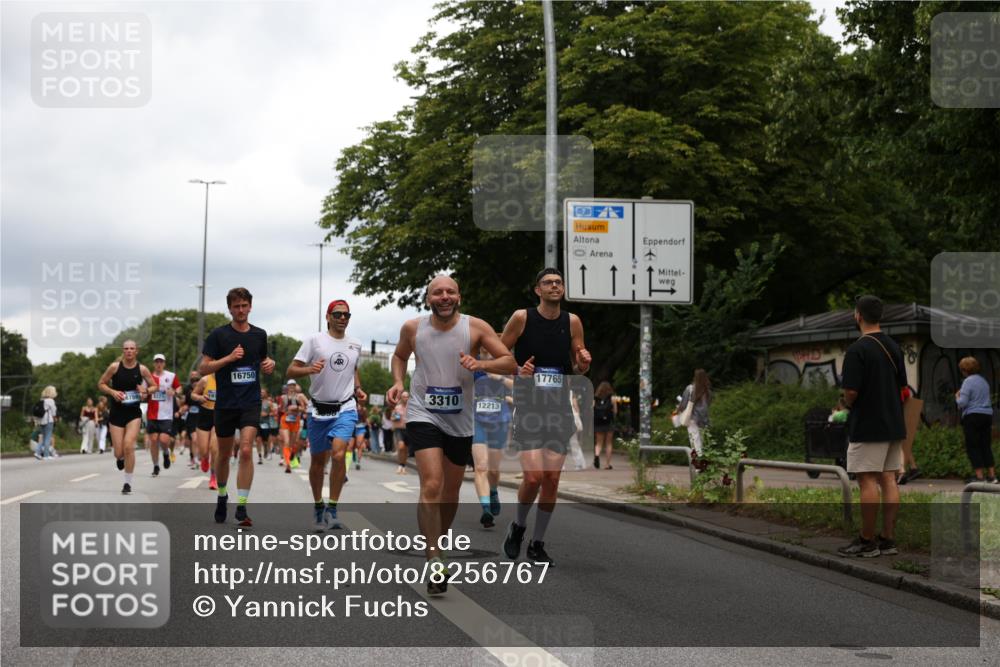 29.06.2025 - hella hamburg halbmarathon Yannick Fuchs http://msf.ph/oto/8256767 29.06.2025 10:48:22 20KM 1410, 1815, 2432, 3177, 3310, 3861, 3898, 4189, 6082, 6084, 6260, 6356, 6581, 6723, 6994, 7129, 7973, 8223, 8449, 8772, 8798, 9012, 9060, 9227, 10040, 10263, 10266, 11009, 11499, 11789, 12213, 12362, 12489, 13147, 13297, 13869, 14026, 14660, 14818, 15113, 15156, 15169, 15408, 15524, 15879, 16092, 16574, 16623, 16750, 17740, 17765, 18759, 19177 meine-sportfotos.de