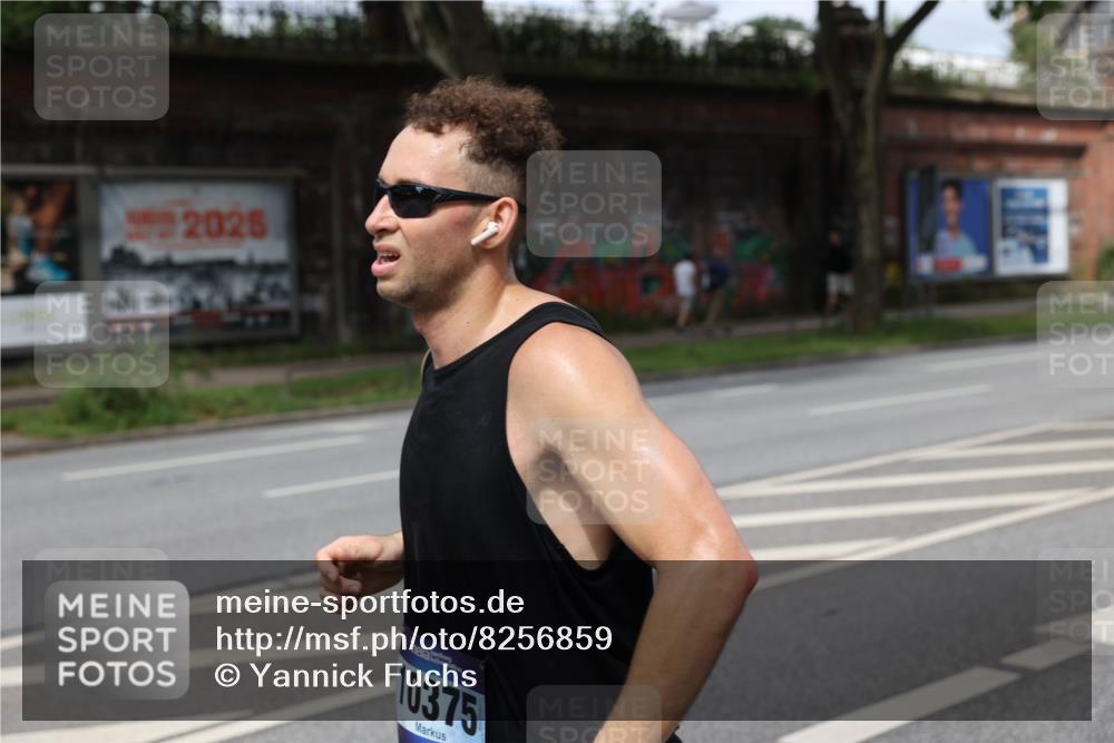 29.06.2025 - hella hamburg halbmarathon Yannick Fuchs http://msf.ph/oto/8256859 29.06.2025 10:35:52 20KM 1136, 1570, 1631, 2579, 2797, 3618, 4205, 4303, 4380, 4871, 4893, 5387, 5709, 6550, 6771, 6901, 7432, 7774, 7796, 8358, 9547, 9640, 9659, 9711, 9755, 9885, 10375, 10783, 10894, 11062, 11765, 11922, 12292, 12385, 12434, 12895, 13457, 14555, 14661, 14899, 15351, 16816, 17032, 17100, 17720, 17834, 18045, 18049, 18412, 18442, 18491, 18573, 18764, 18802 meine-sportfotos.de