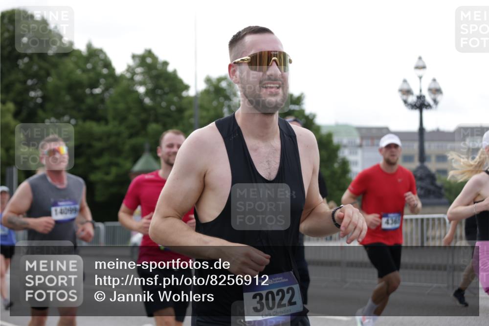 29.06.2025 - hella hamburg halbmarathon Jannik Wohlers http://msf.ph/oto/8256912 29.06.2025 10:31:53 Lombardsbrücke 1987, 2349, 2943, 3022, 3365, 3707, 3778, 3822, 4314, 4365, 4605, 4857, 4924, 5496, 5658, 5743, 6218, 6252, 7135, 7239, 7468, 7535, 7570, 8124, 8127, 8175, 8303, 8787, 8840, 8914, 8993, 9125, 9206, 9706, 9765, 10248, 10828, 10924, 11168, 11225, 11362, 11462, 11787, 11972, 12136, 12443, 12864, 12936, 13284, 13423, 13959, 13960, 14029, 14099, 14105, 14159, 14191, 14494, 14599, 14788, 15086, 15088, 15120, 15147, 15364, 15471, 15569, 15987, 17958 meine-sportfotos.de