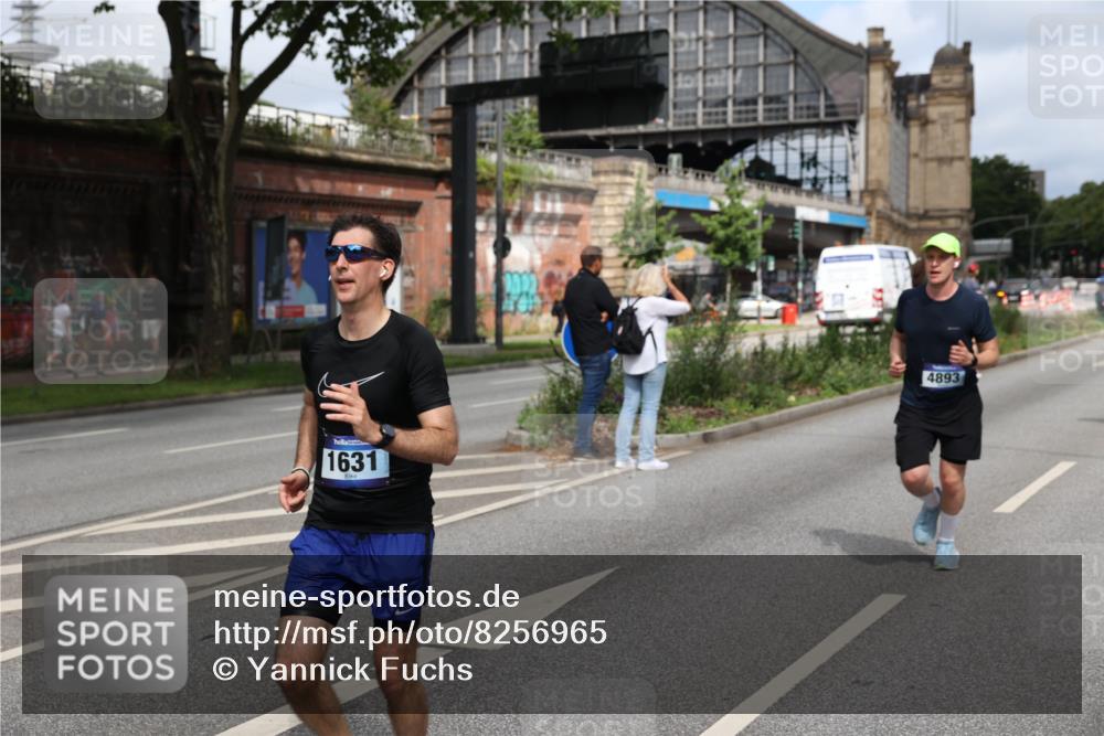 29.06.2025 - hella hamburg halbmarathon Yannick Fuchs http://msf.ph/oto/8256965 29.06.2025 10:35:53 20KM 1136, 1570, 1631, 2579, 2797, 3618, 4205, 4303, 4380, 4871, 4893, 5387, 5709, 6550, 6771, 6901, 7432, 7774, 7796, 8358, 9547, 9640, 9659, 9711, 9755, 9885, 10375, 10783, 10894, 11062, 11765, 11922, 12292, 12385, 12434, 13457, 14555, 14661, 14899, 15351, 16816, 17032, 17100, 17720, 18045, 18412, 18442, 18491, 18573, 18764, 18802 meine-sportfotos.de