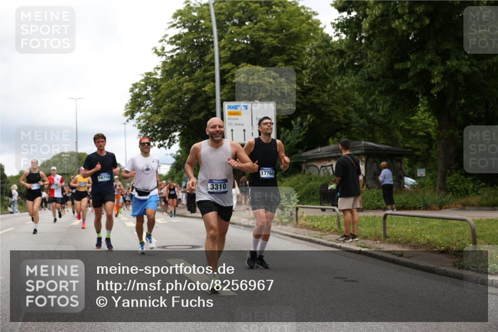 29.06.2025 - hella hamburg halbmarathon Yannick Fuchs http://msf.ph/oto/8256967 29.06.2025 10:48:22 20KM 1410, 1815, 2432, 3177, 3310, 3861, 3898, 4189, 6082, 6084, 6260, 6356, 6581, 6723, 6994, 7129, 7973, 8223, 8449, 8772, 8798, 9012, 9060, 9227, 10040, 10263, 10266, 11009, 11499, 11789, 12213, 12362, 12489, 13147, 13297, 13869, 14026, 14660, 14818, 15113, 15156, 15169, 15408, 15524, 15879, 16092, 16574, 16623, 16750, 17740, 17765, 18759, 19177 meine-sportfotos.de