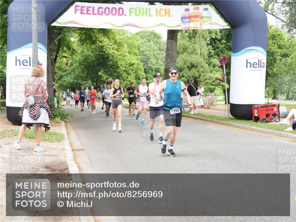 29.06.2025 - hella hamburg halbmarathon MichiJ http://msf.ph/oto/8256969 29.06.2025 10:52:54 Zwischen KM18-KM19 1355, 3994, 11416, 11887, 13566, 17347, 18721, 18732 meine-sportfotos.de