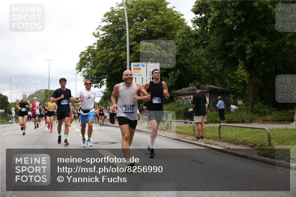 29.06.2025 - hella hamburg halbmarathon Yannick Fuchs http://msf.ph/oto/8256990 29.06.2025 10:48:23 20KM 1410, 1815, 2432, 3177, 3310, 3861, 3898, 4189, 6082, 6084, 6260, 6356, 6581, 6723, 6994, 7129, 7973, 8223, 8449, 8698, 8772, 8798, 9012, 9060, 9227, 10040, 10263, 10266, 11009, 11499, 11789, 12213, 12362, 12489, 13147, 13297, 13869, 14026, 14660, 14818, 15113, 15156, 15169, 15408, 15524, 15879, 16092, 16574, 16623, 16750, 17740, 17765, 18759, 19177 meine-sportfotos.de