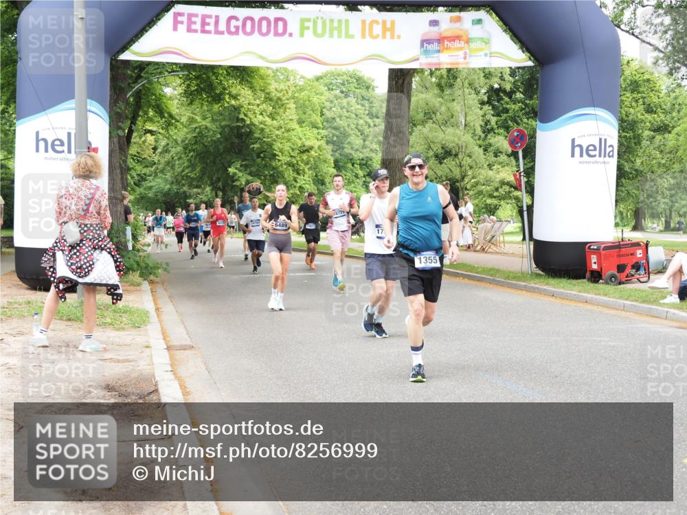29.06.2025 - hella hamburg halbmarathon MichiJ http://msf.ph/oto/8256999 29.06.2025 10:52:54 Zwischen KM18-KM19 1355, 3994, 11416, 11887, 13566, 17347, 18721, 18732 meine-sportfotos.de
