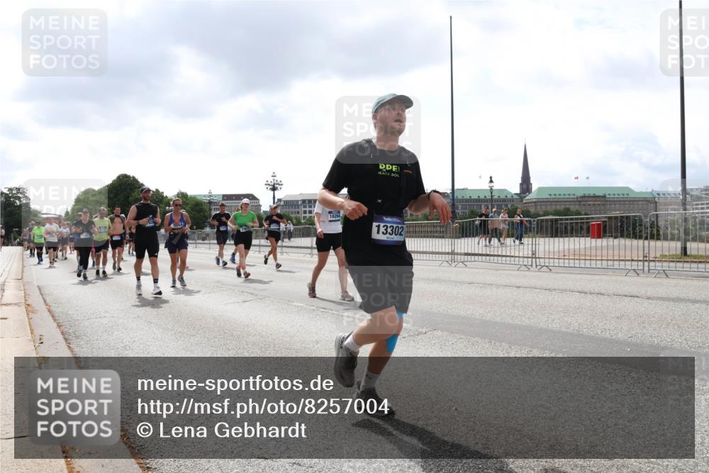 29.06.2025 - hella hamburg halbmarathon Lena Gebhardt http://msf.ph/oto/8257004 29.06.2025 10:45:53 Lombardsbrücke 1004, 1033, 1060, 1085, 1100, 1104, 1421, 1426, 1555, 1713, 1854, 1867, 1868, 1983, 2008, 2216, 2217, 2398, 2423, 2522, 2550, 2657, 2664, 2773, 2813, 2917, 2951, 2954, 2965, 2973, 3357, 3377, 3410, 4104, 4223, 4224, 4317, 4388, 4572, 5044, 5635, 5703, 5769, 5770, 5892, 6133, 6150, 6333, 6392, 6623, 6922, 7268, 7283, 7356, 7530, 7541, 7605, 7859, 7894, 8745, 9120, 9121, 9426, 9620, 10030, 10182, 10327, 10329, 10367, 10511, 11358, 11876 meine-sportfotos.de