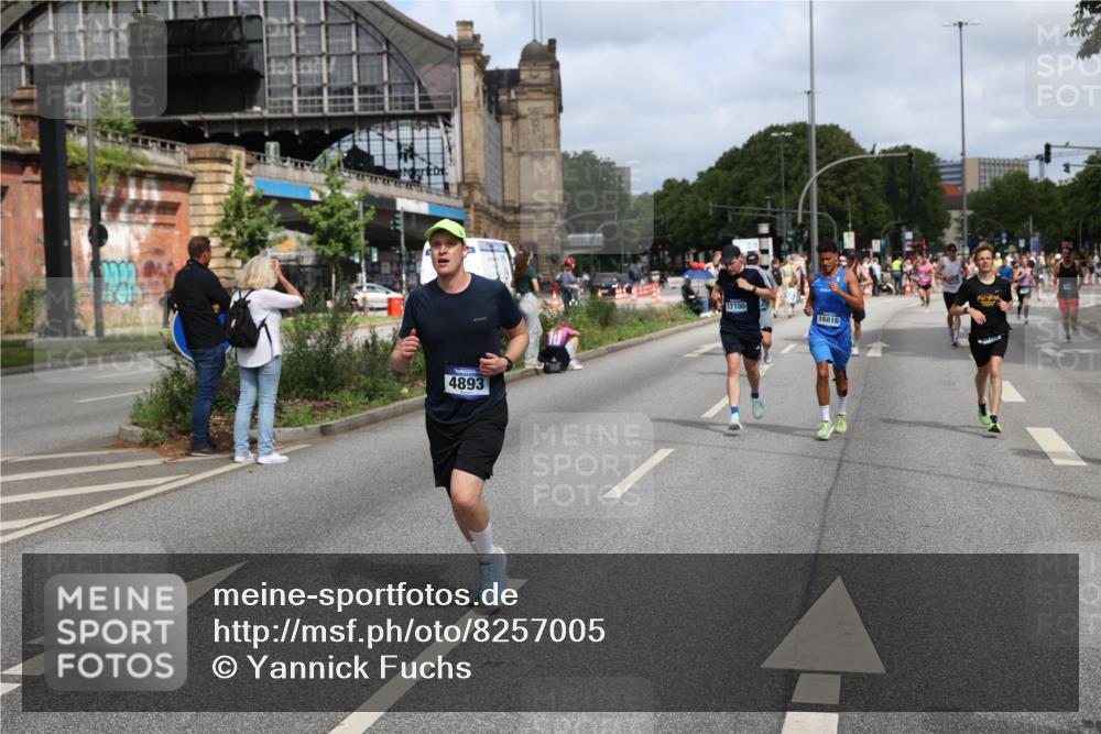 29.06.2025 - hella hamburg halbmarathon Yannick Fuchs http://msf.ph/oto/8257005 29.06.2025 10:35:54 20KM 1136, 1570, 1631, 2579, 2797, 4205, 4303, 4380, 4871, 4893, 5387, 5709, 6550, 6771, 6901, 7432, 7774, 7796, 8358, 9547, 9640, 9659, 9711, 9755, 9885, 10375, 10783, 10894, 11922, 12292, 12385, 12434, 13457, 14555, 14661, 14899, 15351, 16816, 17032, 17100, 17720, 18045, 18412, 18442, 18491, 18573, 18764, 18802 meine-sportfotos.de