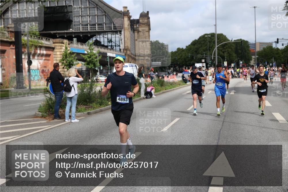 29.06.2025 - hella hamburg halbmarathon Yannick Fuchs http://msf.ph/oto/8257017 29.06.2025 10:35:54 20KM 1136, 1570, 1631, 2579, 2797, 4205, 4303, 4380, 4871, 4893, 5387, 5709, 6550, 6771, 6901, 7432, 7774, 7796, 8358, 9547, 9640, 9659, 9711, 9755, 9885, 10375, 10783, 10894, 11922, 12292, 12385, 12434, 13457, 14555, 14661, 14899, 15351, 16816, 17032, 17100, 17720, 18045, 18412, 18442, 18491, 18573, 18764, 18802 meine-sportfotos.de