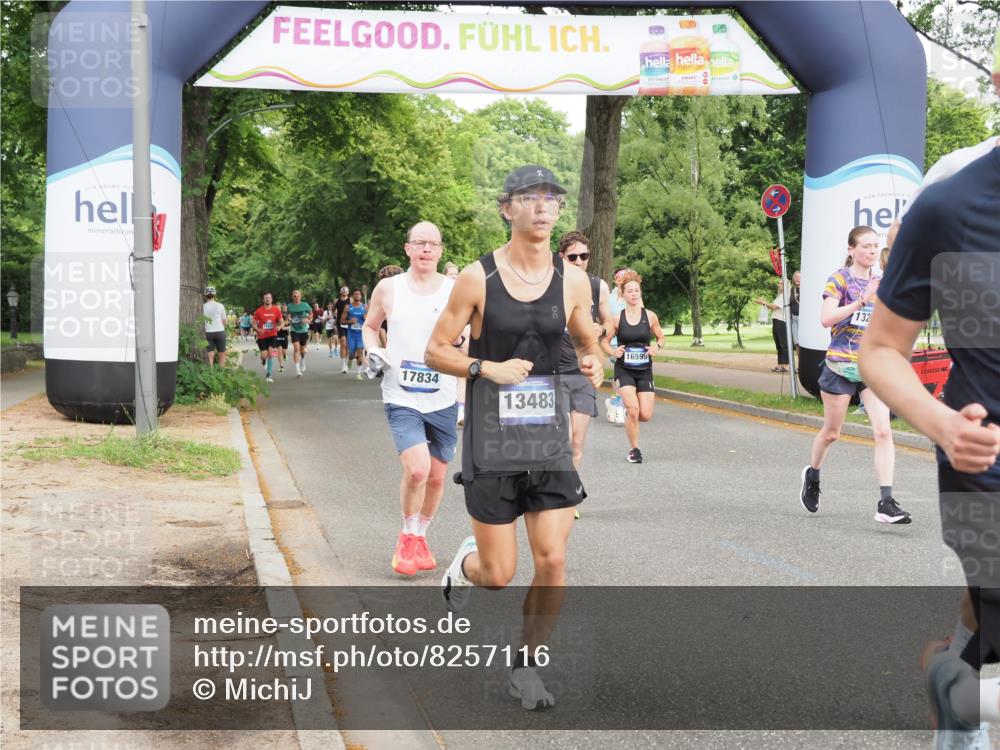 29.06.2025 - hella hamburg halbmarathon MichiJ http://msf.ph/oto/8257116 29.06.2025 10:29:31 Zwischen KM18-KM19 1800, 3618, 4205, 4893, 5026, 6152, 7284, 7796, 8074, 8122, 8358, 8966, 9711, 12385, 13268, 13483, 13667, 14899, 16249, 17486, 17724, 17834, 18412 meine-sportfotos.de