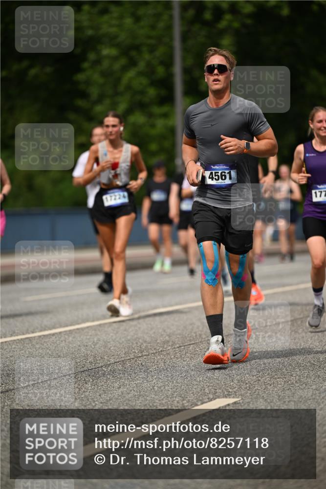 29.06.2025 - hella hamburg halbmarathon Dr. Thomas Lammeyer http://msf.ph/oto/8257118 29.06.2025 10:35:06 Kennedybrücke 1059, 1472, 1773, 1979, 2097, 2414, 2505, 2569, 2754, 2755, 2914, 3131, 3443, 4561, 4817, 5437, 5943, 6057, 6195, 6546, 6616, 6620, 6725, 6787, 7351, 7604, 7772, 8050, 8792, 9937, 10989 meine-sportfotos.de
