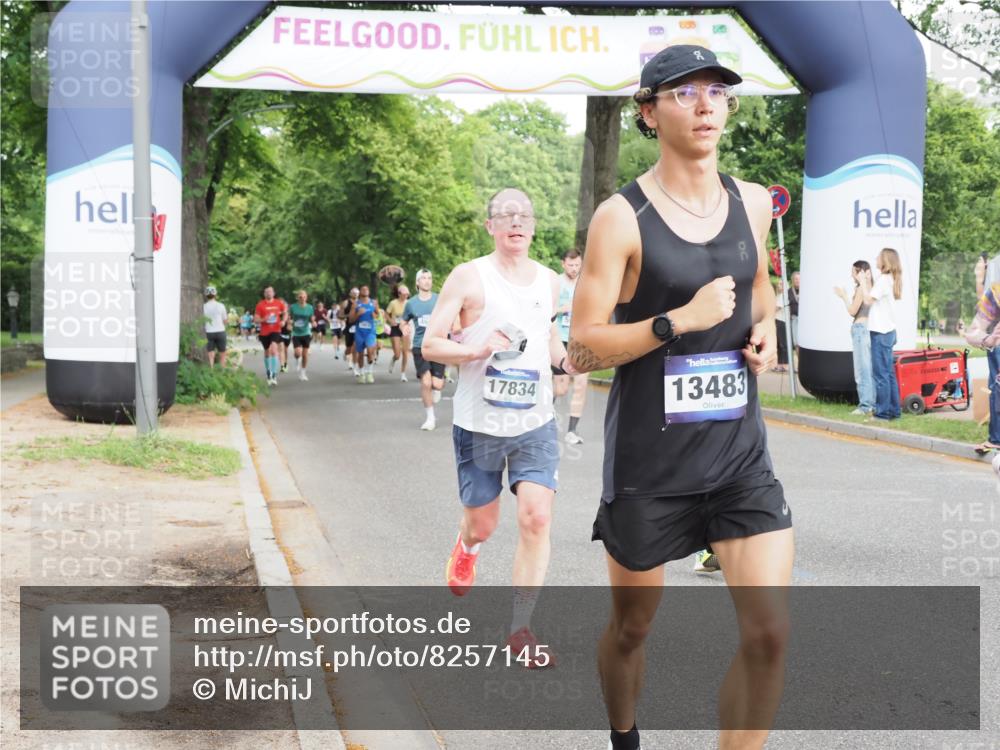 29.06.2025 - hella hamburg halbmarathon MichiJ http://msf.ph/oto/8257145 29.06.2025 10:29:32 Zwischen KM18-KM19 1800, 3618, 4205, 4634, 4893, 5014, 5026, 6152, 7284, 7796, 8074, 8122, 8358, 8966, 9711, 12385, 13268, 13483, 13667, 16249, 16599, 17486, 17724, 17834 meine-sportfotos.de
