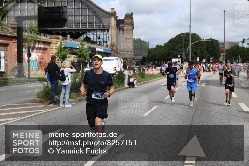 29.06.2025 - hella hamburg halbmarathon Yannick Fuchs http://msf.ph/oto/8257151 29.06.2025 10:35:54 20KM 1136, 1570, 1631, 2579, 2797, 4205, 4303, 4380, 4871, 4893, 5387, 5709, 6550, 6771, 6901, 7432, 7774, 7796, 8358, 9547, 9640, 9659, 9711, 9755, 9885, 10375, 10783, 10894, 11922, 12292, 12385, 12434, 13457, 14555, 14661, 14899, 15351, 16816, 17032, 17100, 17720, 18045, 18412, 18442, 18491, 18573, 18764, 18802 meine-sportfotos.de