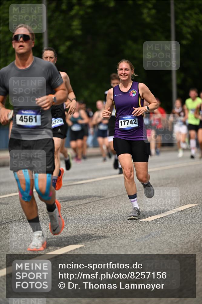 29.06.2025 - hella hamburg halbmarathon Dr. Thomas Lammeyer http://msf.ph/oto/8257156 29.06.2025 10:35:07 Kennedybrücke 1059, 1097, 1472, 1773, 1979, 2414, 2505, 2569, 2754, 2755, 2914, 3131, 3443, 4561, 4817, 5437, 5943, 6057, 6195, 6546, 6616, 6620, 6725, 6787, 7351, 7604, 7772, 8050, 8792, 9937, 10989 meine-sportfotos.de