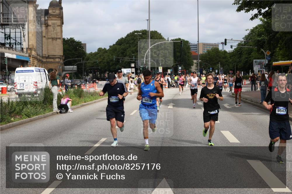 29.06.2025 - hella hamburg halbmarathon Yannick Fuchs http://msf.ph/oto/8257176 29.06.2025 10:35:54 20KM 1136, 1570, 1631, 2579, 2797, 4205, 4303, 4380, 4871, 4893, 5387, 5709, 6550, 6771, 6901, 7432, 7774, 7796, 8358, 9547, 9640, 9659, 9711, 9755, 9885, 10375, 10783, 10894, 11922, 12292, 12385, 12434, 13457, 14555, 14661, 14899, 15351, 16816, 17032, 17100, 17720, 18045, 18412, 18442, 18491, 18573, 18764, 18802 meine-sportfotos.de