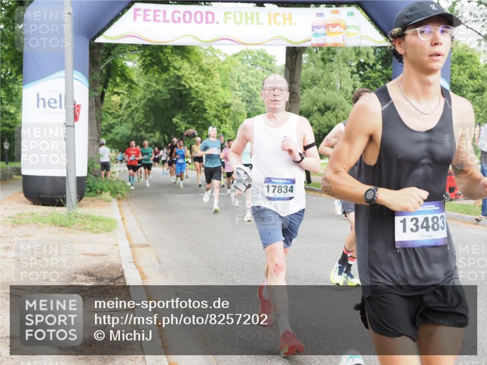 29.06.2025 - hella hamburg halbmarathon MichiJ http://msf.ph/oto/8257202 29.06.2025 10:29:32 Zwischen KM18-KM19 1800, 3618, 4205, 4634, 4893, 5014, 5026, 6152, 7284, 7796, 8074, 8122, 8358, 8966, 9711, 12385, 13268, 13483, 13667, 16249, 16599, 17486, 17724, 17834 meine-sportfotos.de