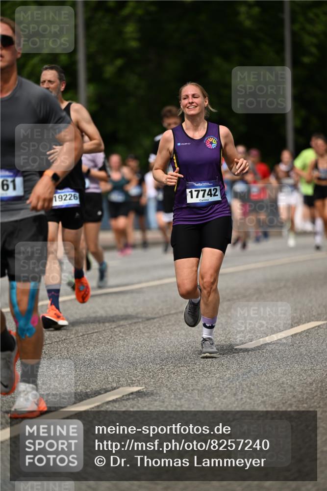 29.06.2025 - hella hamburg halbmarathon Dr. Thomas Lammeyer http://msf.ph/oto/8257240 29.06.2025 10:35:07 Kennedybrücke 1059, 1097, 1472, 1773, 1979, 2414, 2505, 2569, 2754, 2755, 2914, 3131, 3443, 4561, 4817, 5437, 5943, 6057, 6195, 6546, 6616, 6620, 6725, 6787, 7351, 7604, 7772, 8050, 8792, 9937, 10989 meine-sportfotos.de