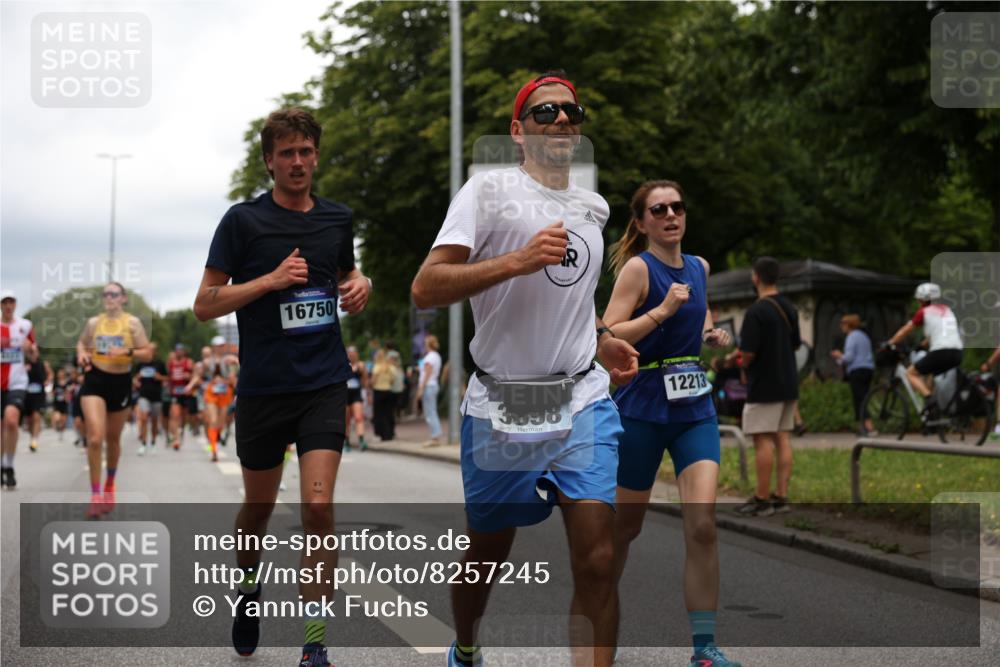 29.06.2025 - hella hamburg halbmarathon Yannick Fuchs http://msf.ph/oto/8257245 29.06.2025 10:48:24 20KM 1410, 1815, 2432, 3177, 3310, 3861, 3898, 4189, 6082, 6084, 6356, 6581, 6723, 6994, 7129, 8223, 8449, 8698, 8772, 8798, 9012, 9060, 9227, 10040, 10191, 10263, 10266, 11009, 11499, 11789, 12213, 12362, 12489, 13147, 13297, 13869, 14660, 14818, 15113, 15156, 15169, 15408, 15524, 15879, 16092, 16574, 16623, 16750, 17740, 17765, 18759, 19177 meine-sportfotos.de