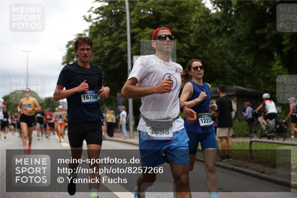29.06.2025 - hella hamburg halbmarathon Yannick Fuchs http://msf.ph/oto/8257266 29.06.2025 10:48:24 20KM 1410, 1815, 2432, 3177, 3310, 3861, 3898, 4189, 6082, 6084, 6356, 6581, 6723, 6994, 7129, 8223, 8449, 8698, 8772, 8798, 9012, 9060, 9227, 10040, 10191, 10263, 10266, 11009, 11499, 11789, 12213, 12362, 12489, 13147, 13297, 13869, 14660, 14818, 15113, 15156, 15169, 15408, 15524, 15879, 16092, 16574, 16623, 16750, 17740, 17765, 18759, 19177 meine-sportfotos.de