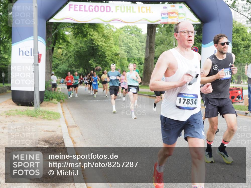 29.06.2025 - hella hamburg halbmarathon MichiJ http://msf.ph/oto/8257287 29.06.2025 10:29:33 Zwischen KM18-KM19 1800, 3618, 4205, 4634, 4893, 5007, 5014, 5026, 6152, 7284, 7796, 8074, 8122, 8358, 8966, 11922, 12385, 13268, 13483, 16249, 16599, 17724, 17834 meine-sportfotos.de