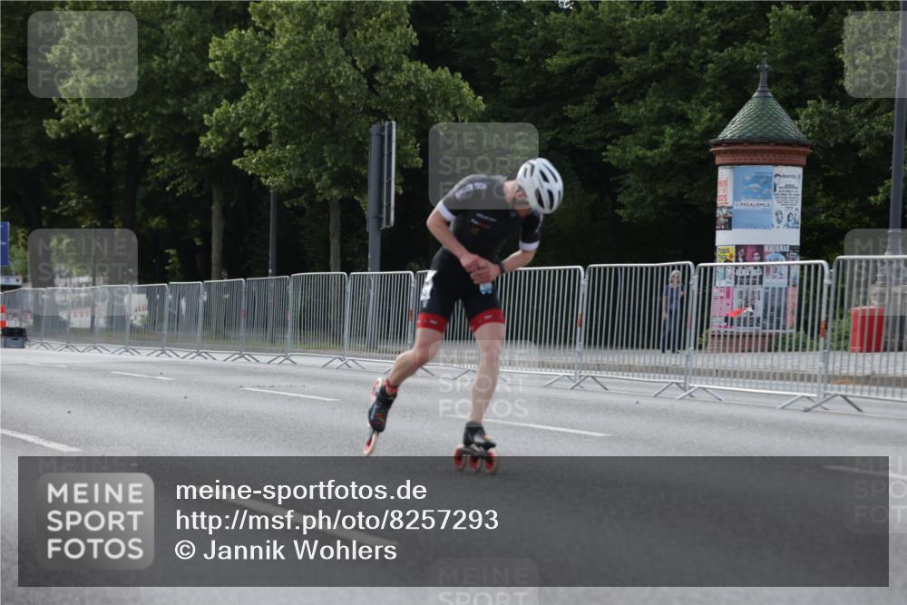 29.06.2025 - hella hamburg halbmarathon Jannik Wohlers http://msf.ph/oto/8257293 29.06.2025 08:49:04 Lombardsbrücke  meine-sportfotos.de